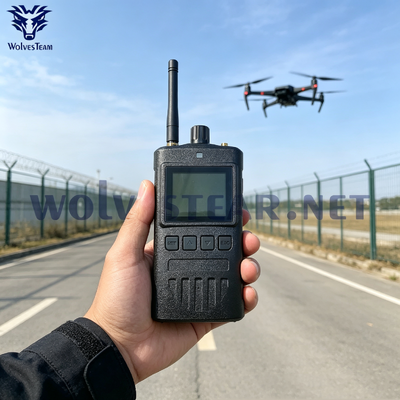 Besorgen Handheld-Drohndetektor mit integrierter wiederaufladbarer Batterie und umfassender Antennen-Auto-Alarm bei der Erkennung von Drohnensignalen Online-Herstellung